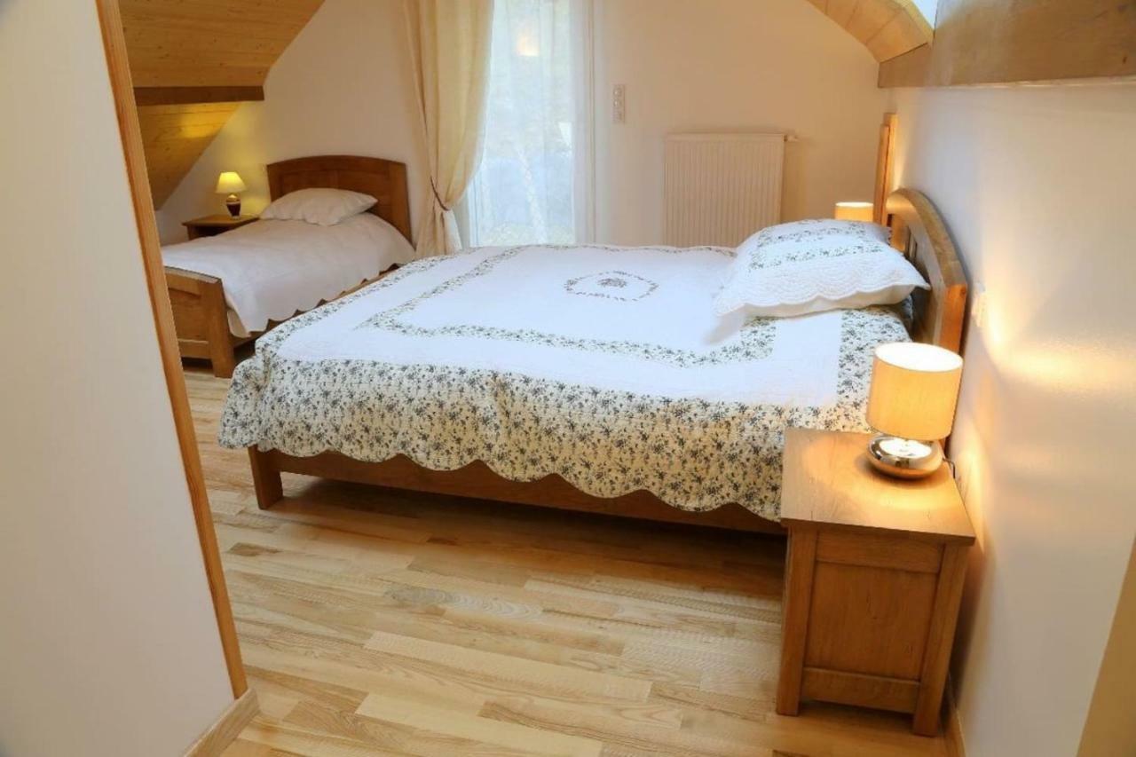 Gîte des Prés de la Douce Essert Extérieur photo